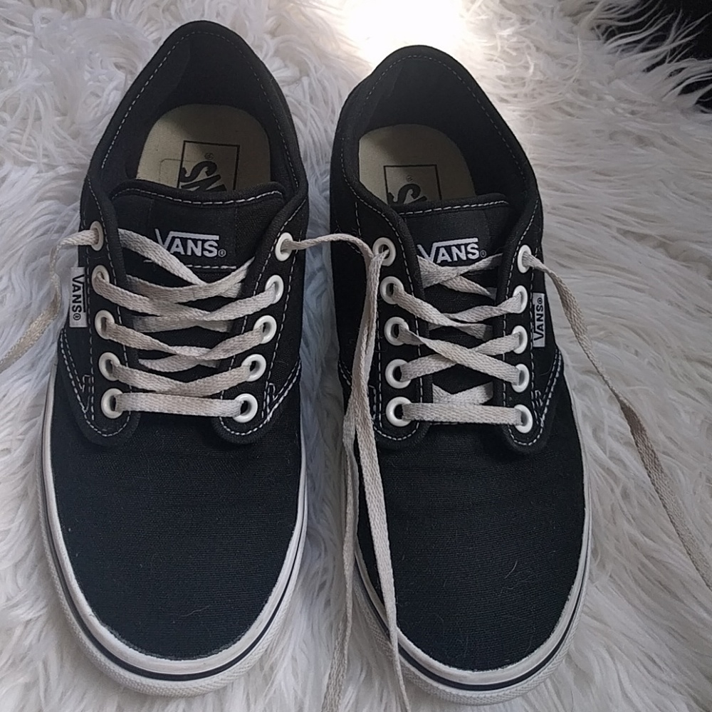 Vans - Picture 3 of 6